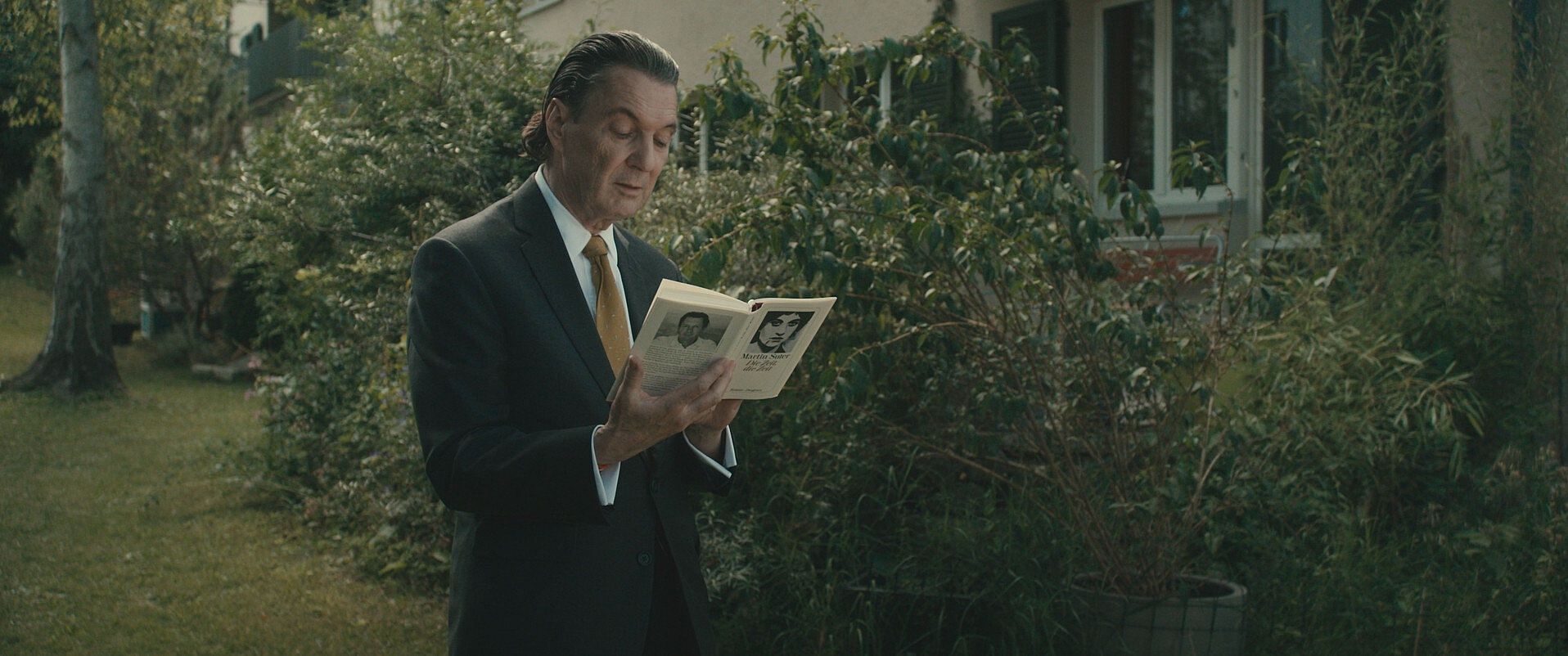 ALLES ÜBER MARTIN SUTER. AUSSER DIE WAHRHEIT